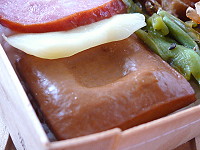 林口 悟饕排骨飯包 配菜